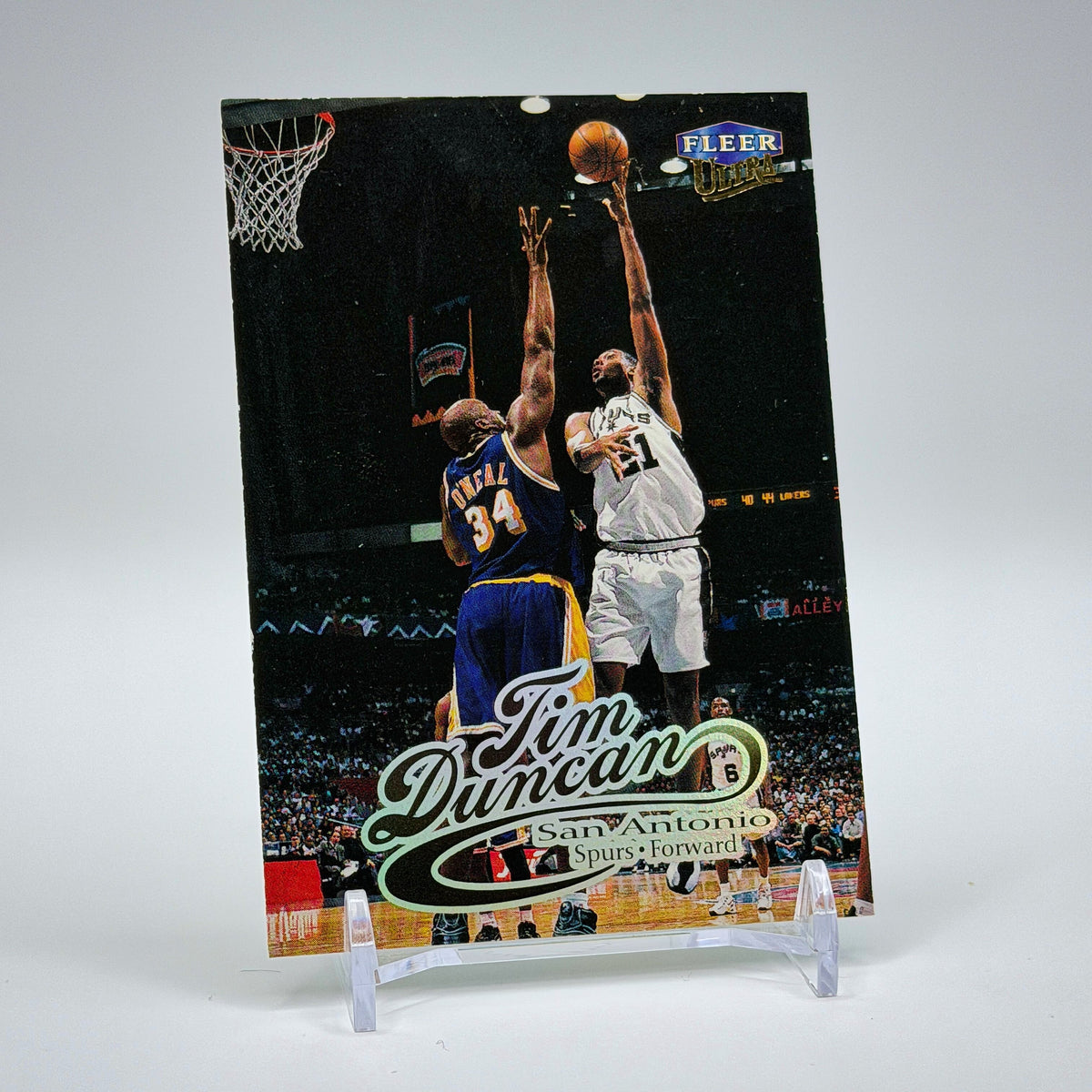 Tim Duncan – 1998-99 Fleer Ultra Base #55 – San Antonio Spurs - front